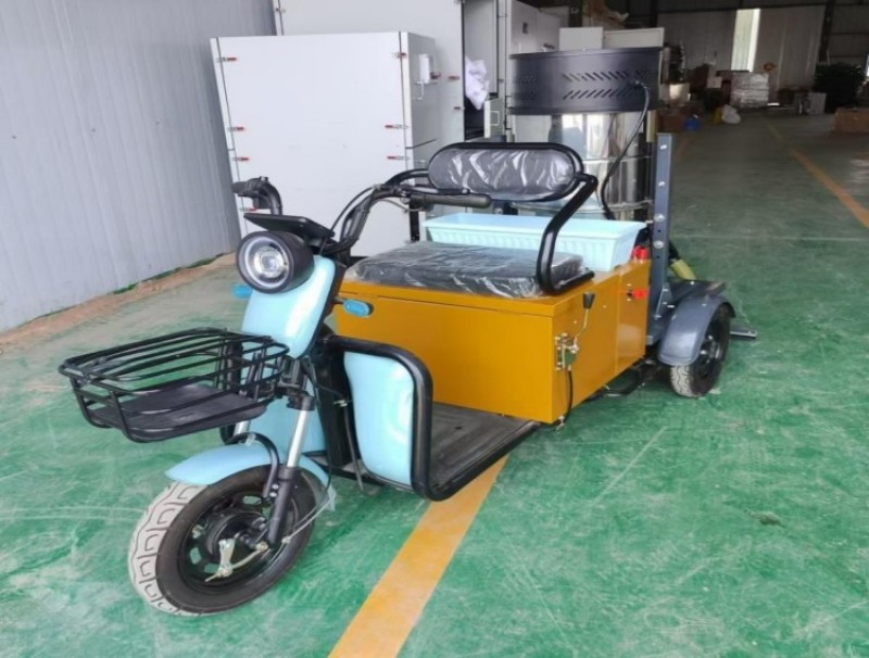 <b>小型工业吸尘车</b>